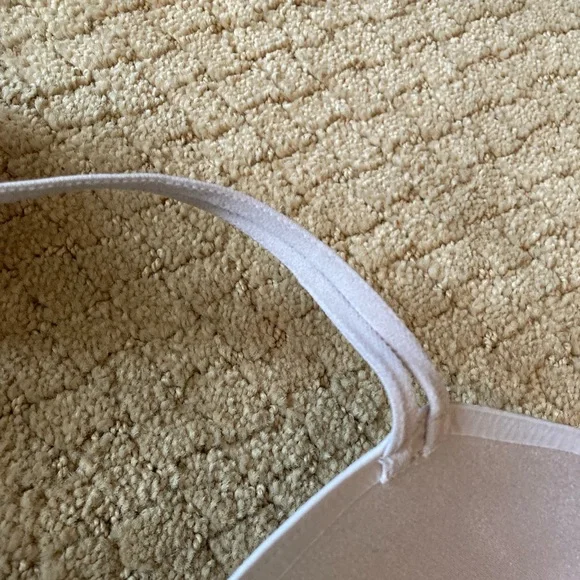 SOLD! NWOT VS push up bra, 34DD - Picture 5 of 7